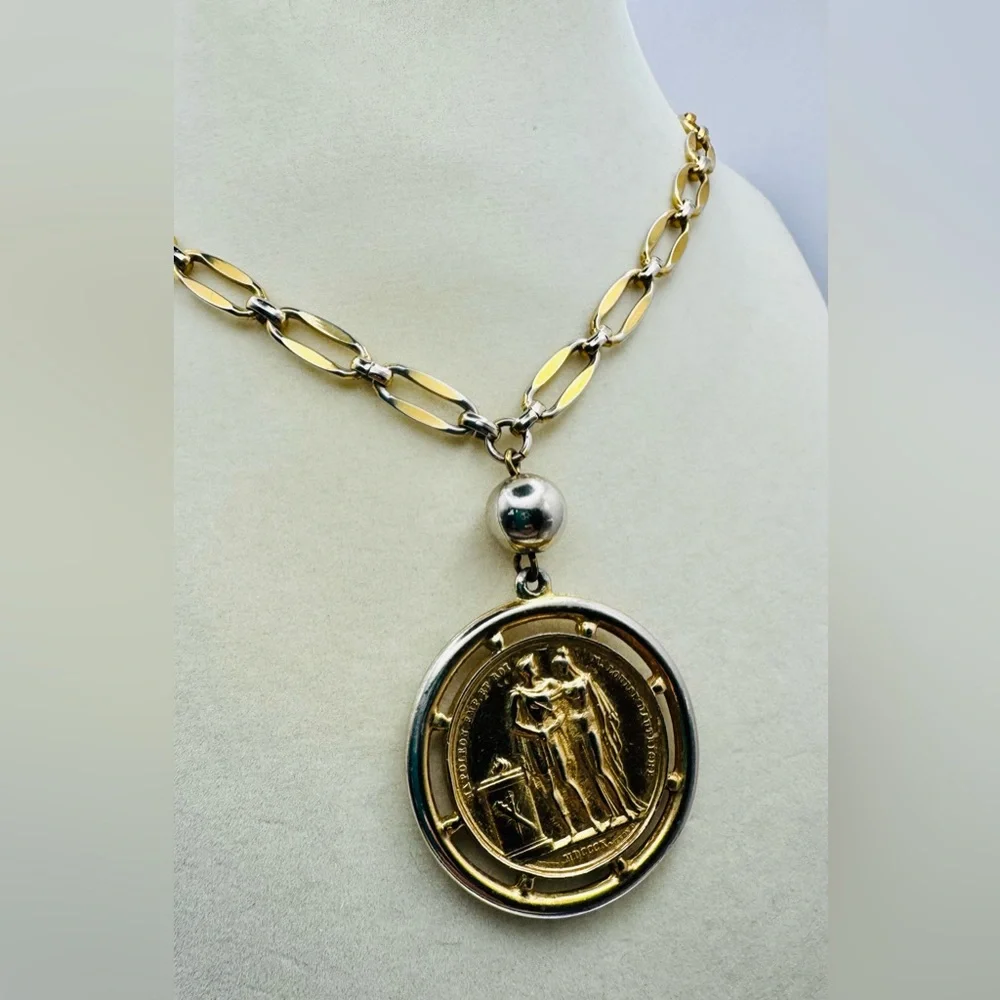 Vintage Monet Signed Goldtone Reversible Coin Pendant Chain Necklace RARE
